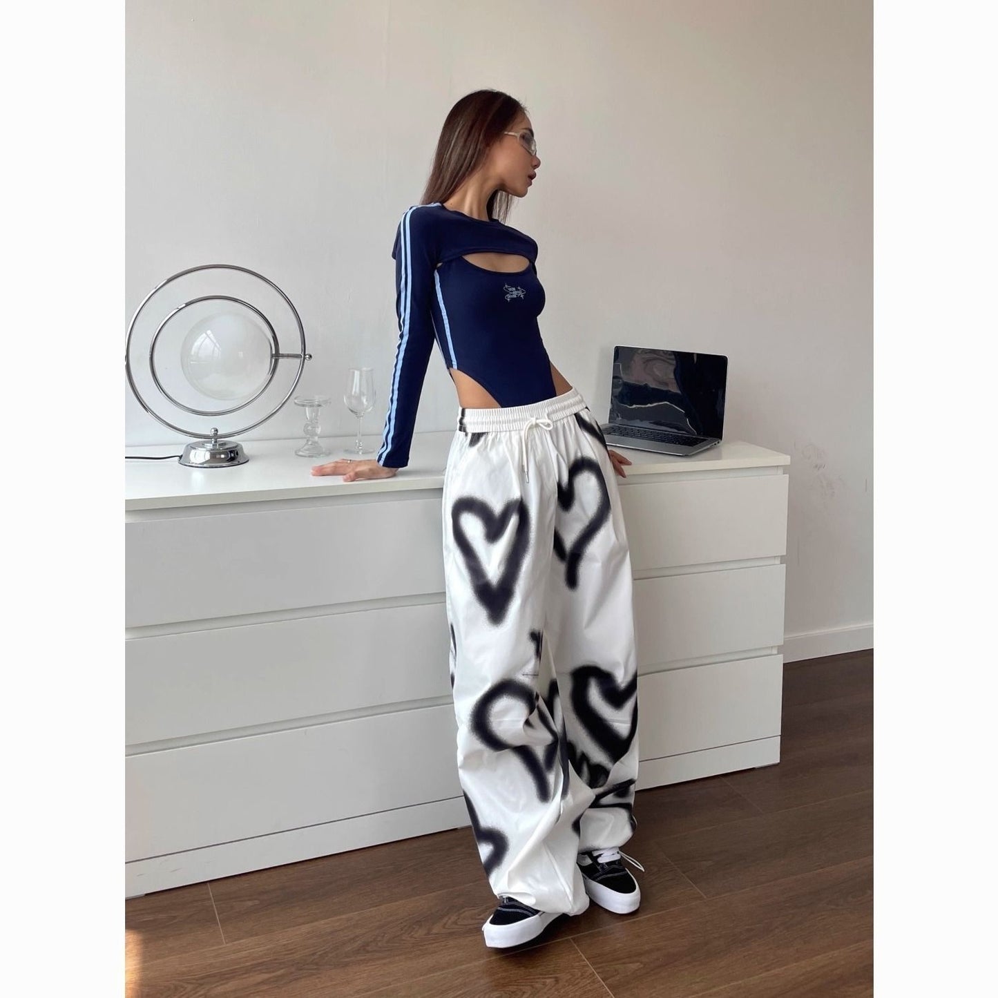 Hip Hop Heart Graffiti Elastic Waist Drawstring Wide Leg Pants